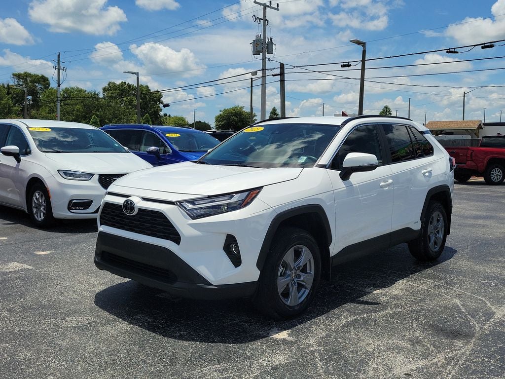 2025 Toyota RAV4 Hybrid XLE