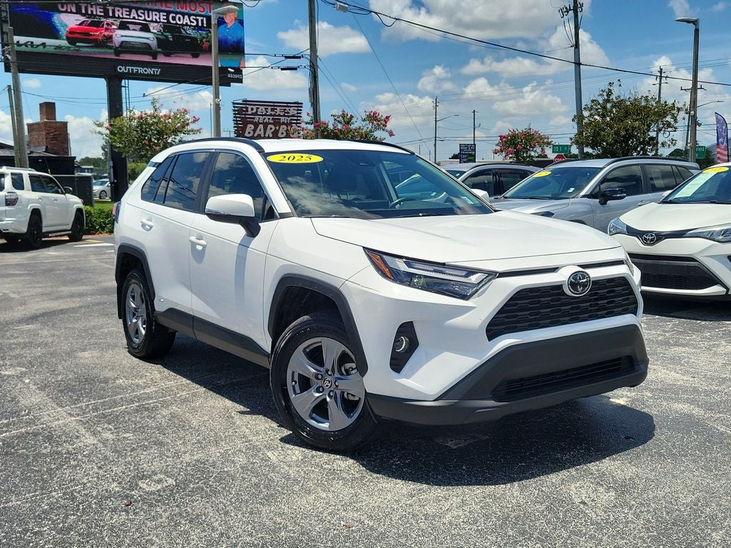 2025 Toyota RAV4 Hybrid XLE