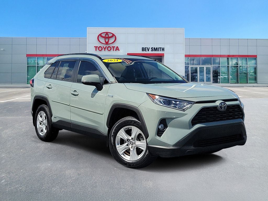 2021 Toyota RAV4 Hybrid XLE