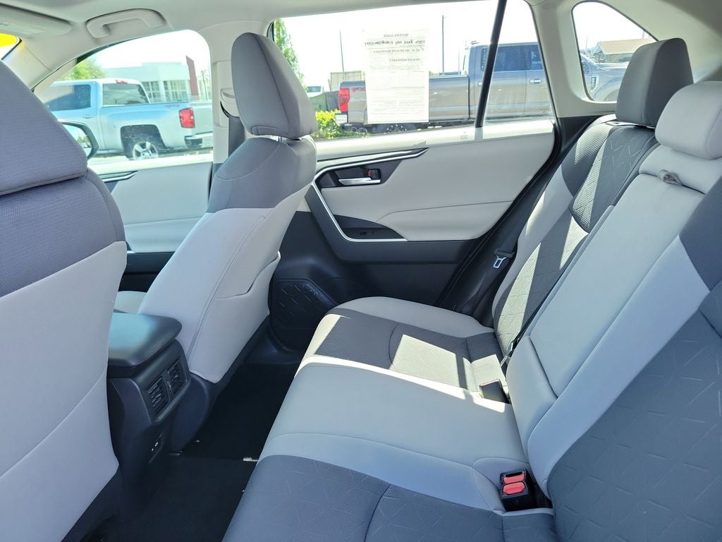 2021 Toyota RAV4 Hybrid XLE