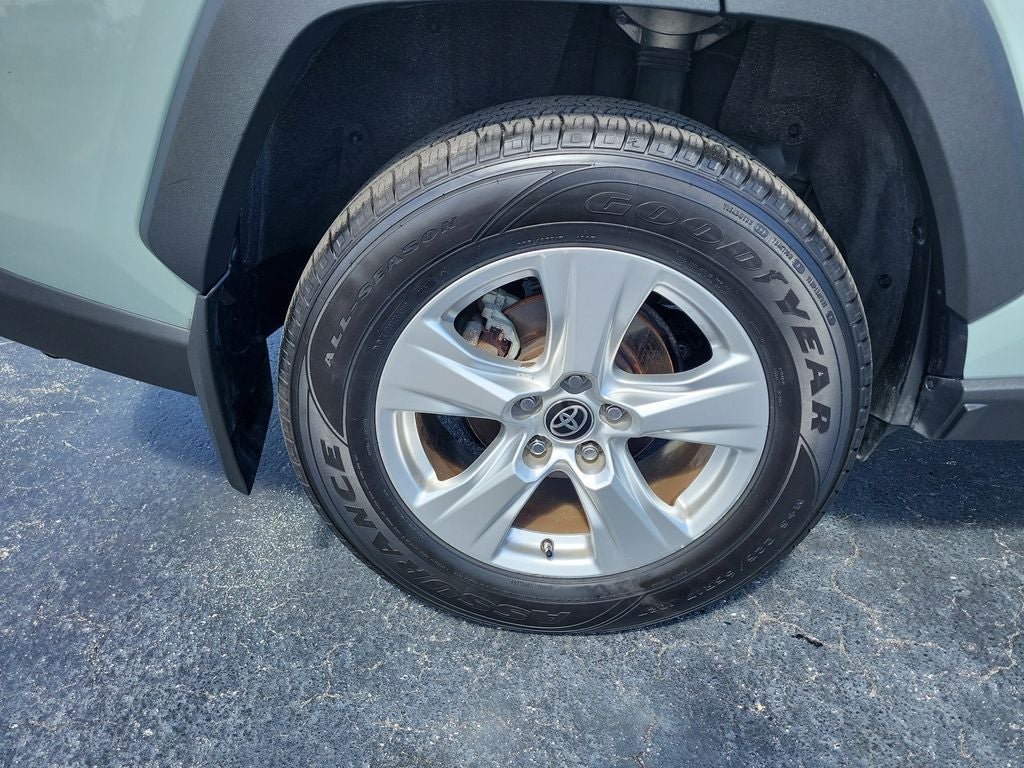 2021 Toyota RAV4 Hybrid XLE