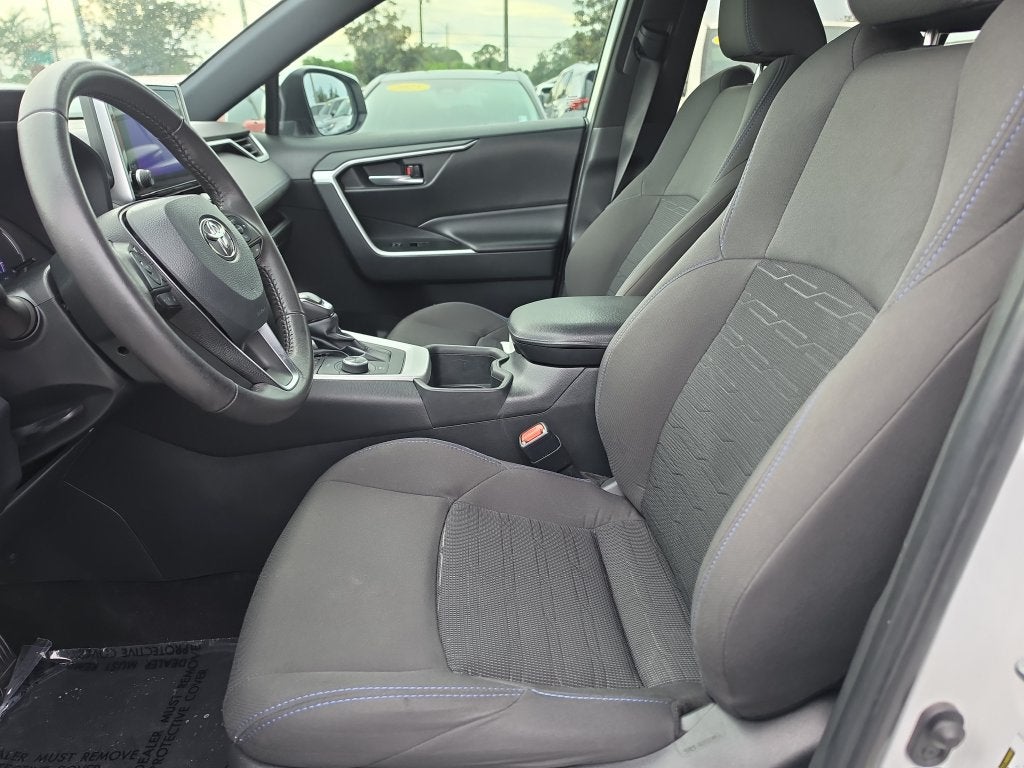 2023 Toyota RAV4 Hybrid SE