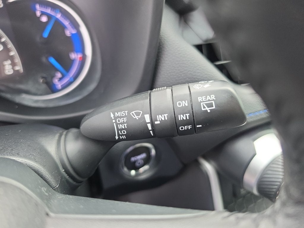 2023 Toyota RAV4 Hybrid SE