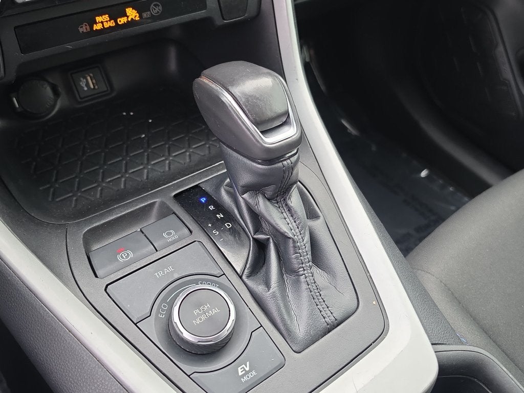 2023 Toyota RAV4 Hybrid SE