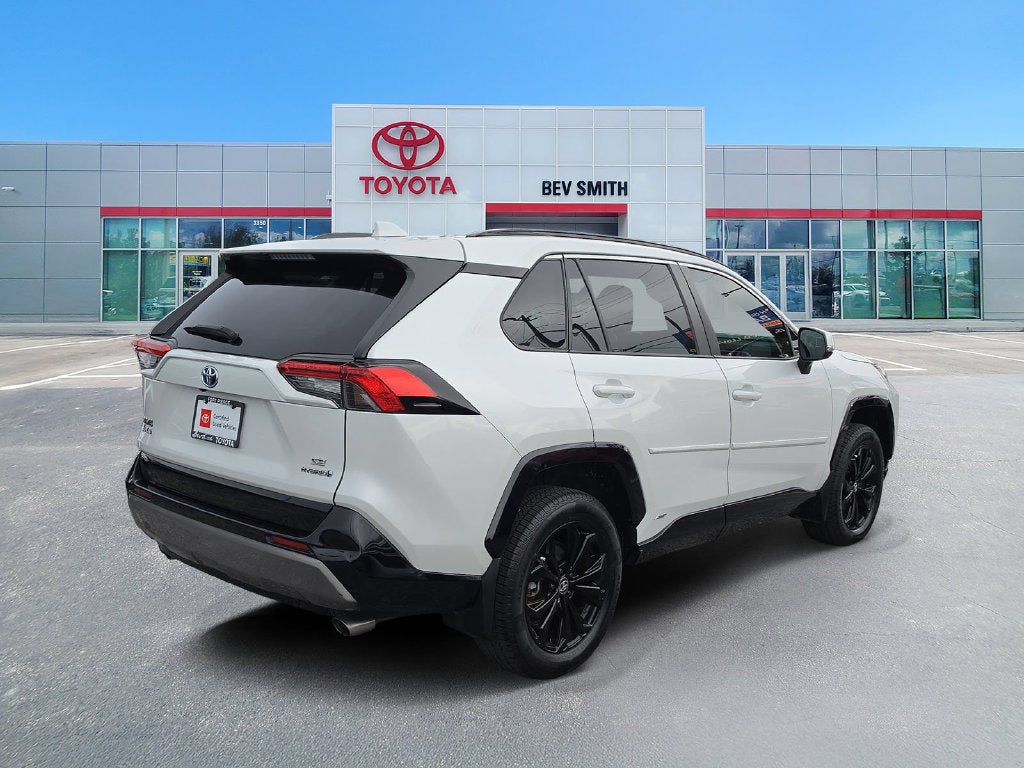 2023 Toyota RAV4 Hybrid SE