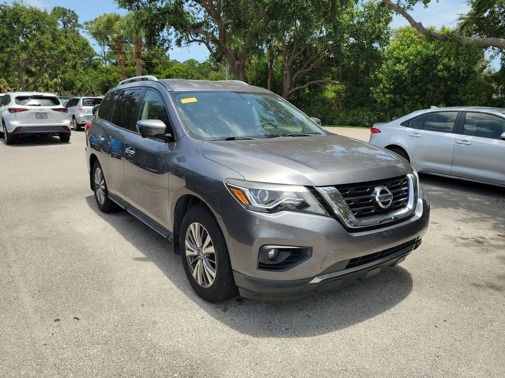 2018 Nissan Pathfinder SL