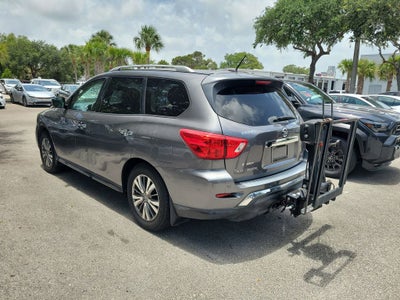 2018 Nissan Pathfinder SL