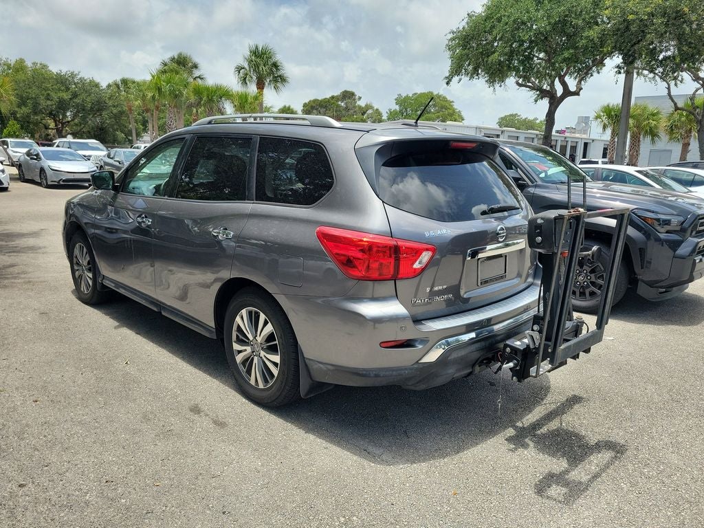2018 Nissan Pathfinder SL