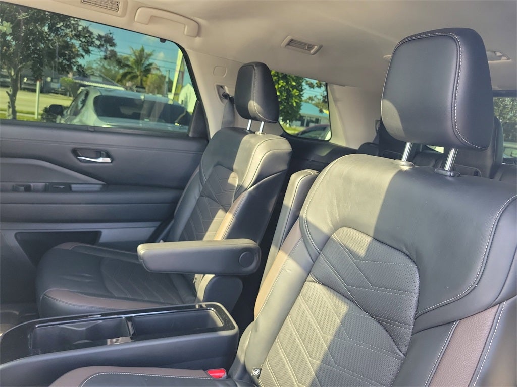 2022 Nissan Pathfinder Platinum