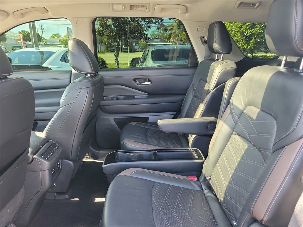 2022 Nissan Pathfinder Platinum
