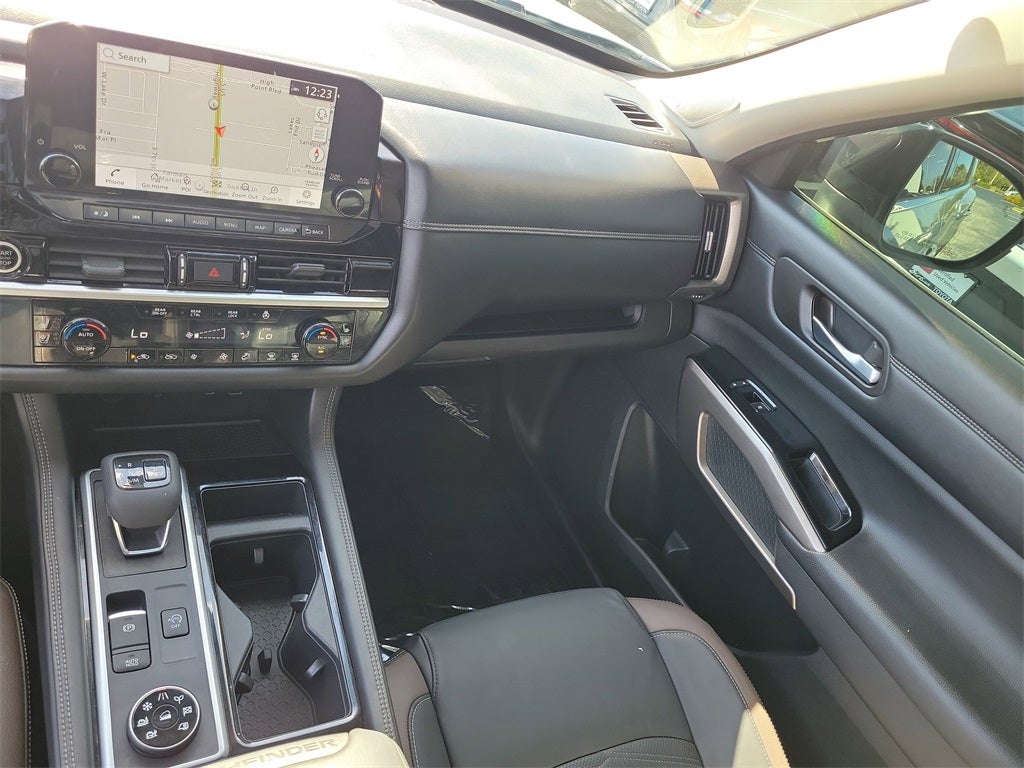 2022 Nissan Pathfinder Platinum