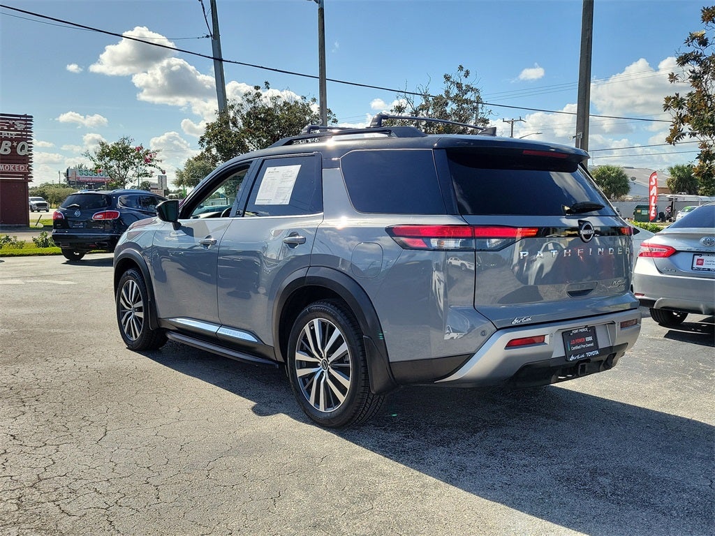 2022 Nissan Pathfinder Platinum