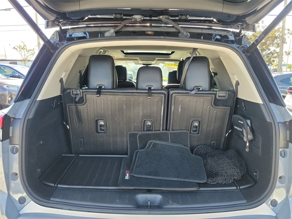 2022 Nissan Pathfinder Platinum