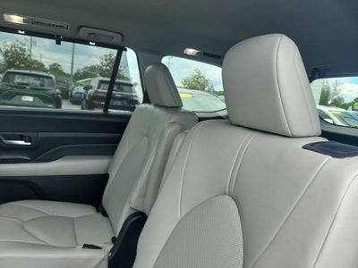 2024 Toyota GRAND HIGHLANDER XLE