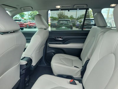 2024 Toyota GRAND HIGHLANDER XLE