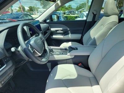 2026 Toyota Grand Highlander Hybrid XLE