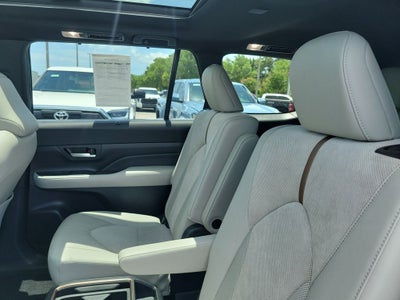 2025 Toyota Grand Highlander Hybrid MAX Platinum