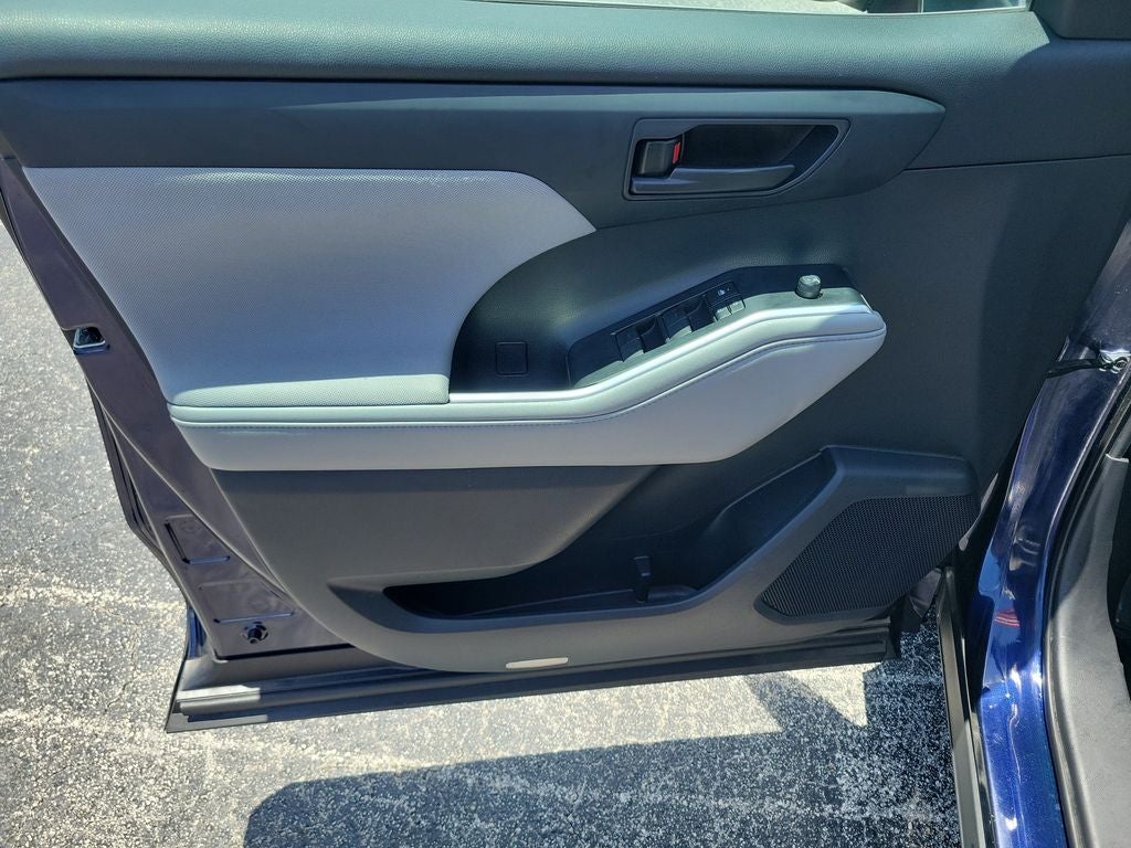 2021 Toyota Highlander L
