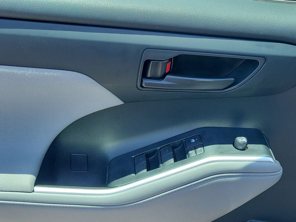 2021 Toyota Highlander L