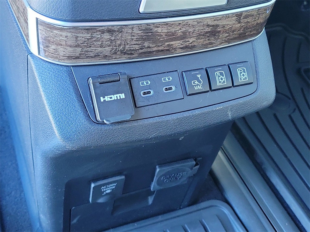 2025 Toyota Sienna Platinum 7 Passenger