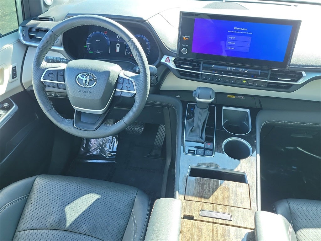 2025 Toyota Sienna Platinum 7 Passenger