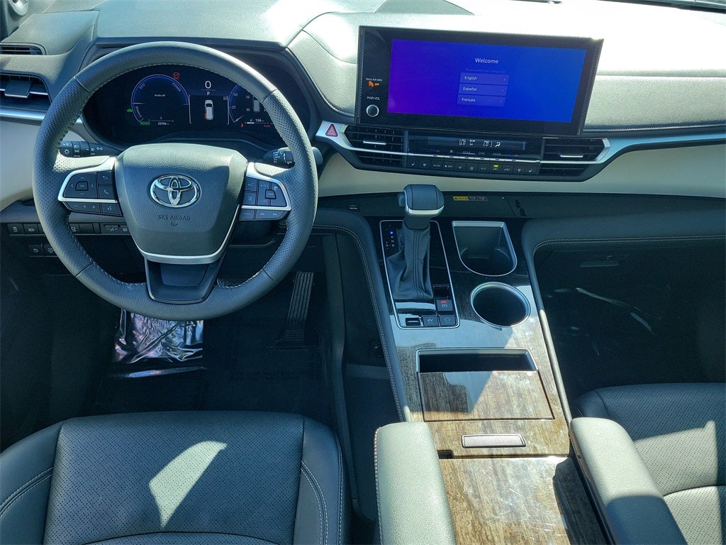 2025 Toyota Sienna Platinum 7 Passenger