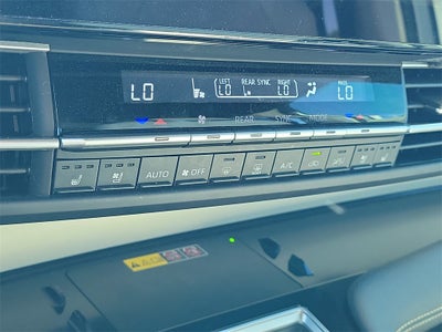 2025 Toyota Sienna Platinum 7 Passenger