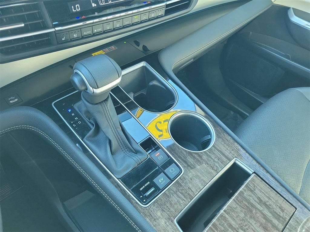 2025 Toyota Sienna Platinum 7 Passenger