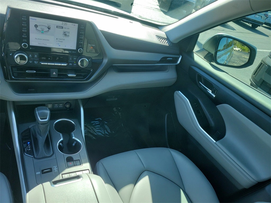 2022 Toyota Highlander Hybrid XLE