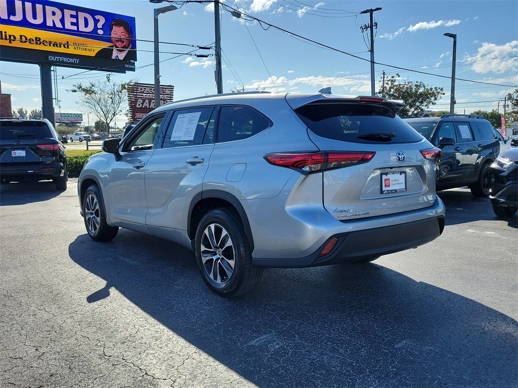 2022 Toyota Highlander Hybrid XLE
