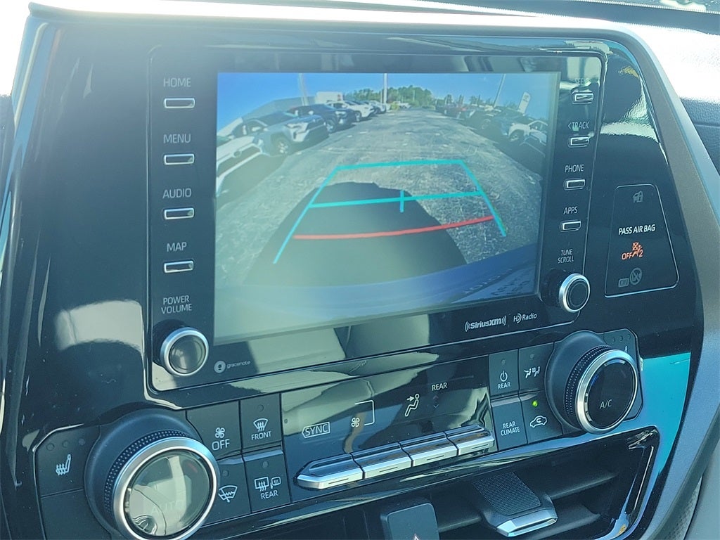 2022 Toyota Highlander Hybrid XLE