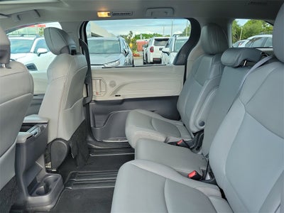 2023 Toyota Sienna XLE