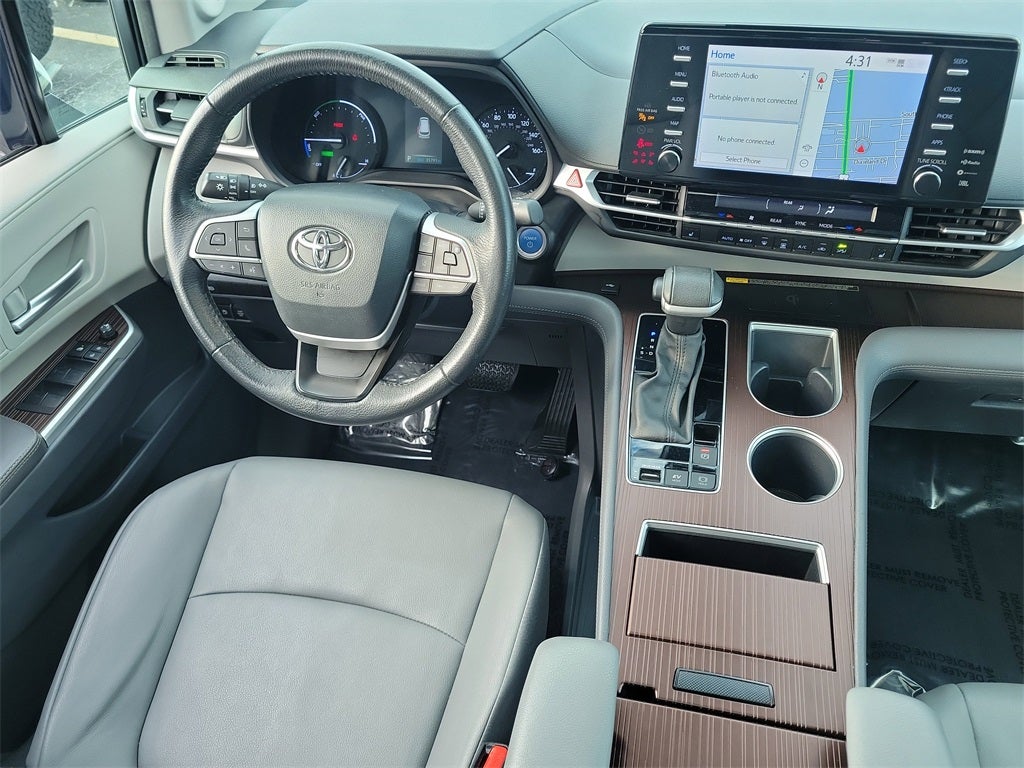 2023 Toyota Sienna XLE