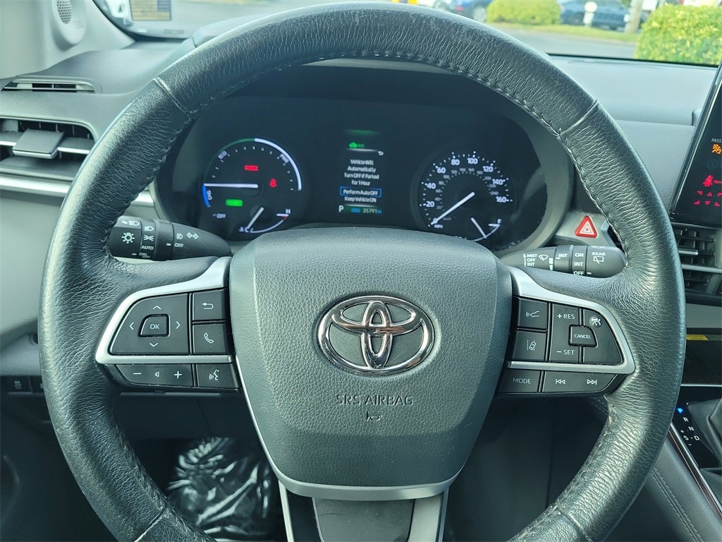 2023 Toyota Sienna XLE