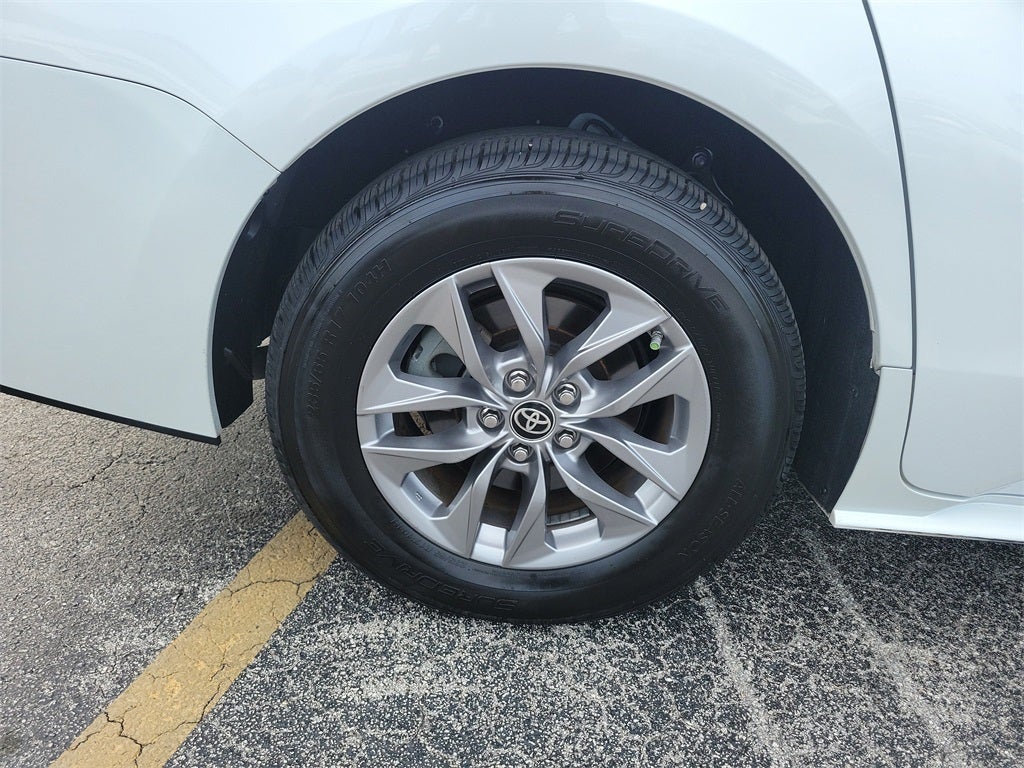 2023 Toyota Sienna XLE