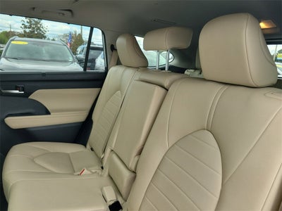 2024 Toyota Highlander Hybrid XLE