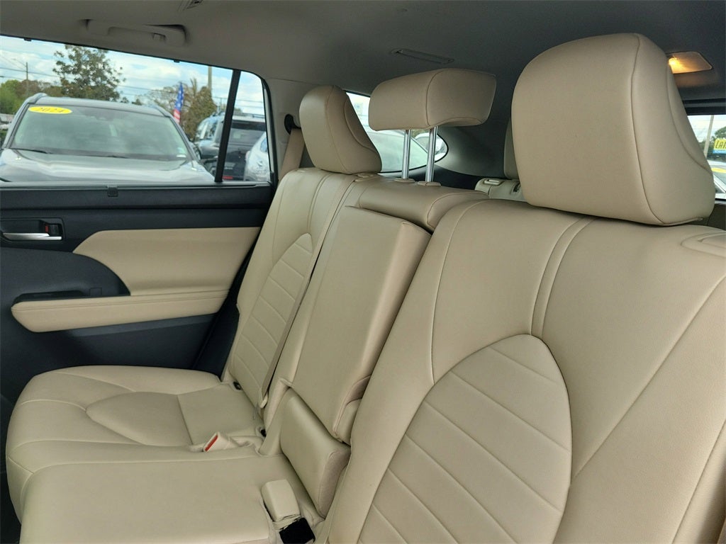 2024 Toyota Highlander Hybrid XLE