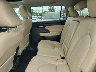 2024 Toyota Highlander Hybrid XLE