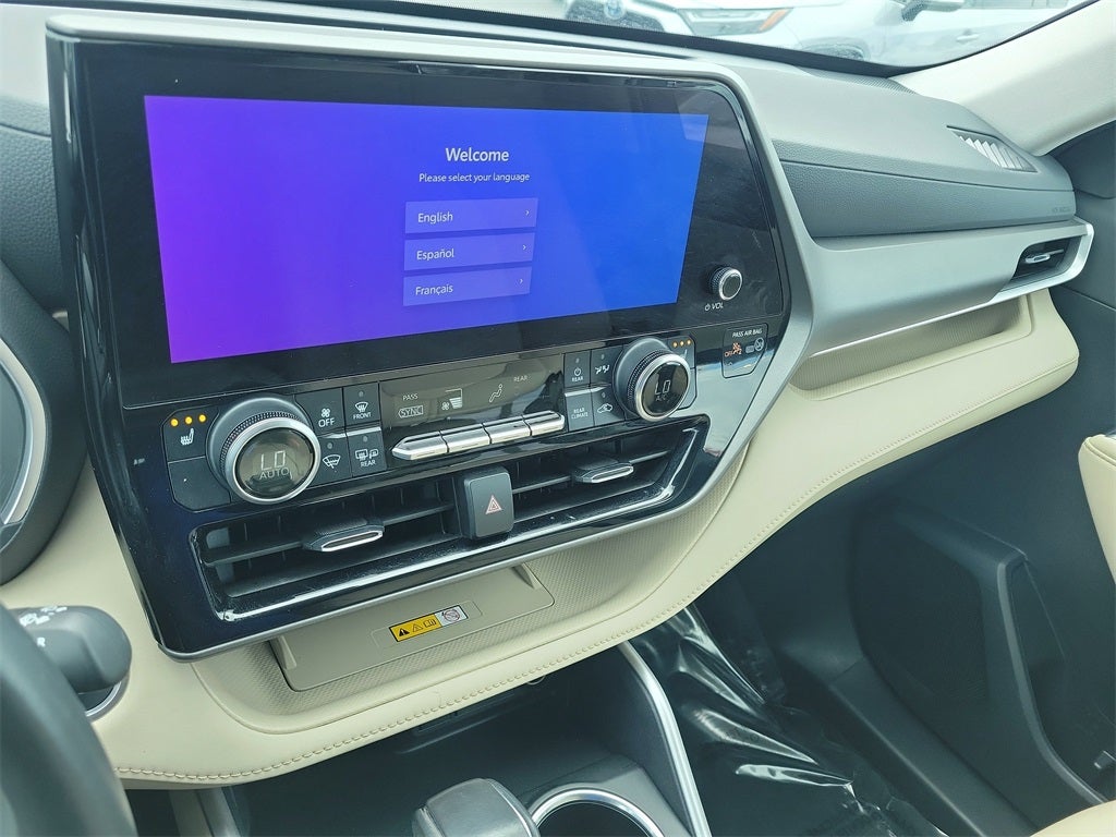 2024 Toyota Highlander Hybrid XLE