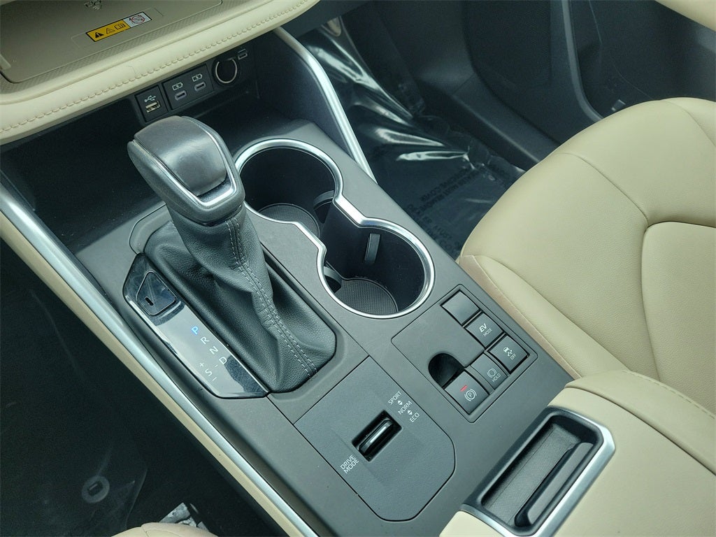 2024 Toyota Highlander Hybrid XLE