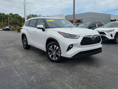 2024 Toyota Highlander Hybrid XLE