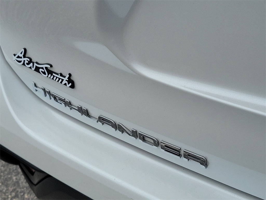 2024 Toyota Highlander Hybrid XLE