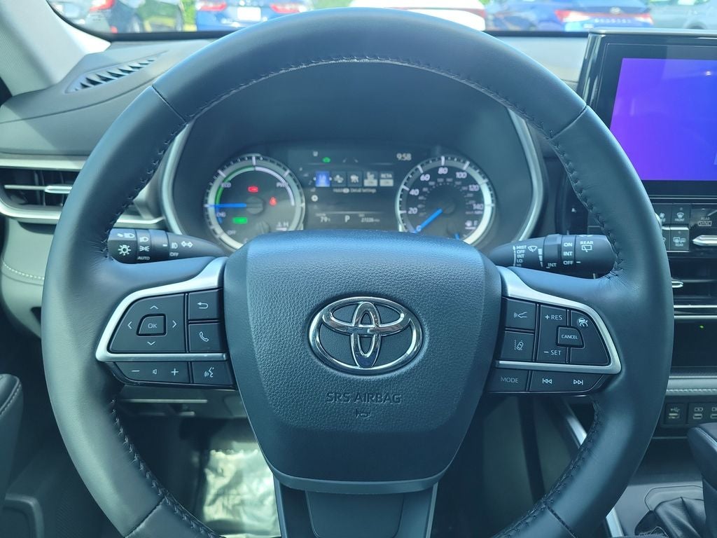 2025 Toyota Highlander Hybrid XLE