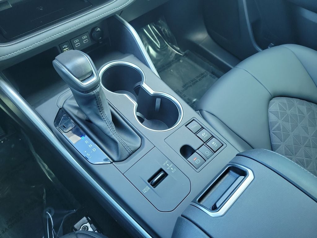 2025 Toyota Highlander Hybrid XLE