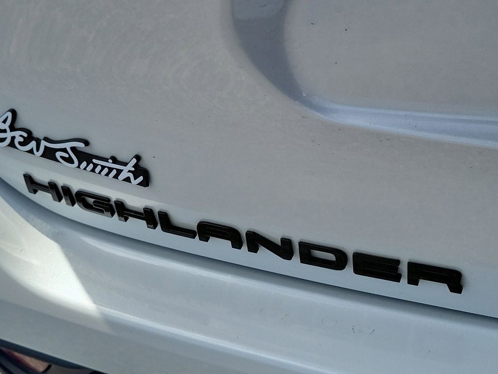 2025 Toyota Highlander Hybrid XLE