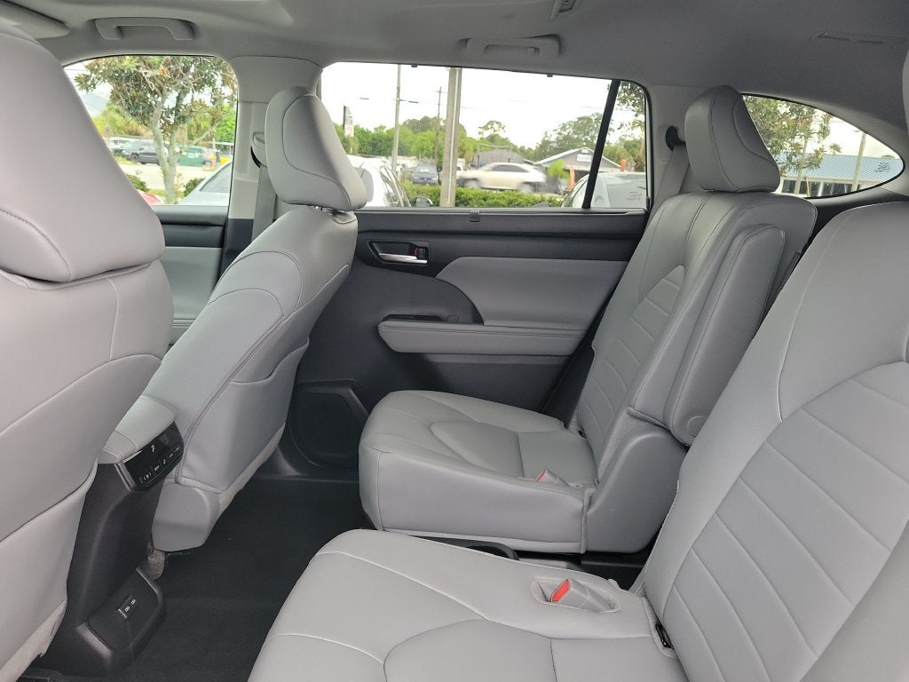 2026 Toyota Highlander Hybrid XLE