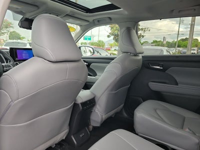2026 Toyota Highlander Hybrid XLE