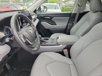 2026 Toyota Highlander Hybrid XLE