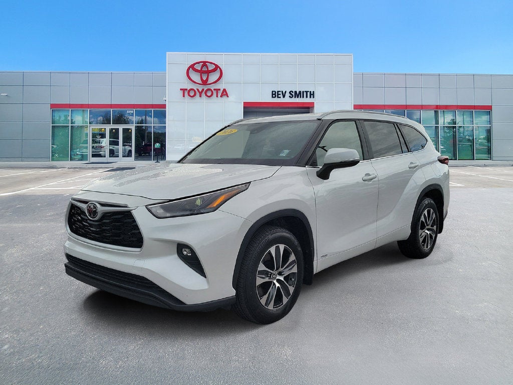 2026 Toyota Highlander Hybrid XLE