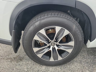 2026 Toyota Highlander Hybrid XLE